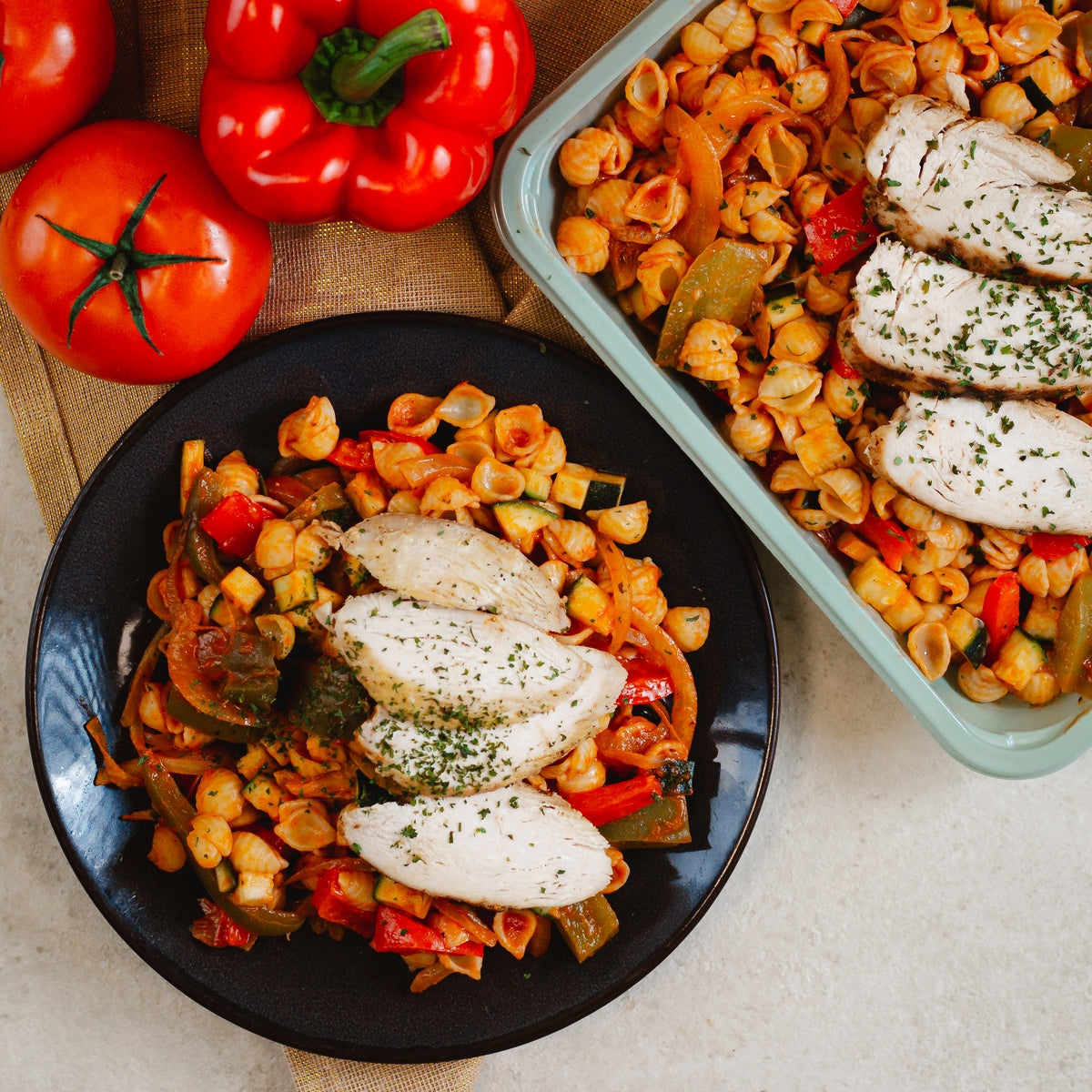 Orechiette au poulet  légumes et sauce tomate