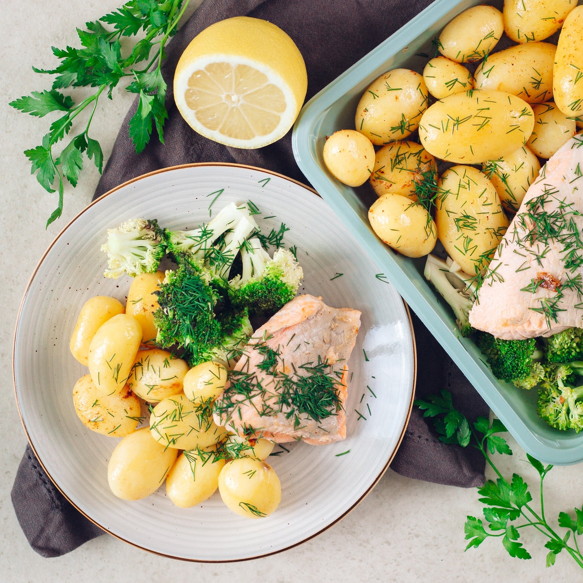 Saumon grillé, brocolis vapeur et pomme de terre